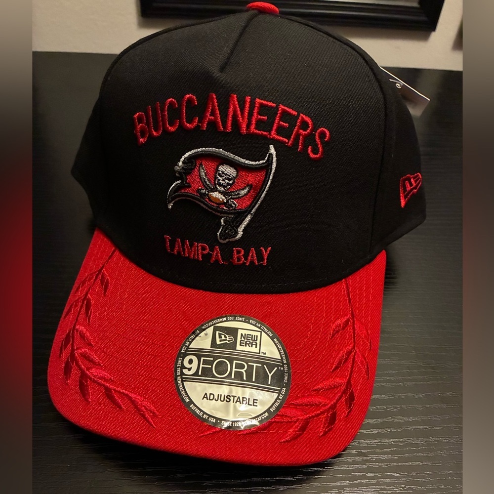 New Era Buccaneers Black and Red Adjustable Hat - Picture 1 of 4
